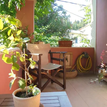 Hillsidehouse 度假居 Magouládes